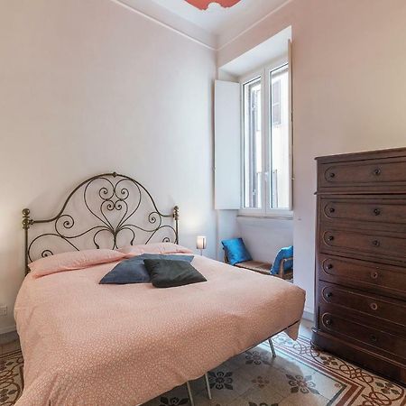 Colosseo Cozy Apartment Rome Bagian luar foto