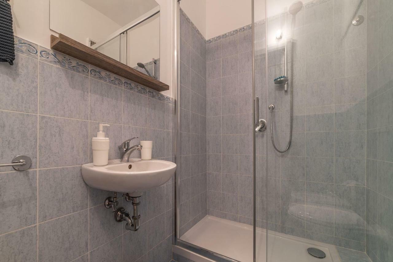 Colosseo Cozy Apartment Rome Bagian luar foto